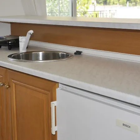 Elli Вилла Като-Алмири